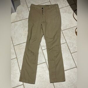 Carhartt Rugged Flex Straight Fit Canvas 5-Pocket Tapered Work Pant (28x30)